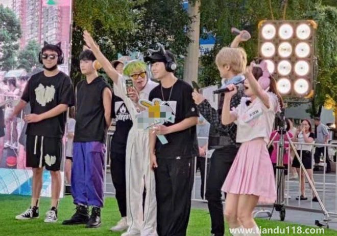 山寨男團(tuán)錄制惹爭議 楊迪劉維道歉（稱硬實力才是有價值）(圖3)