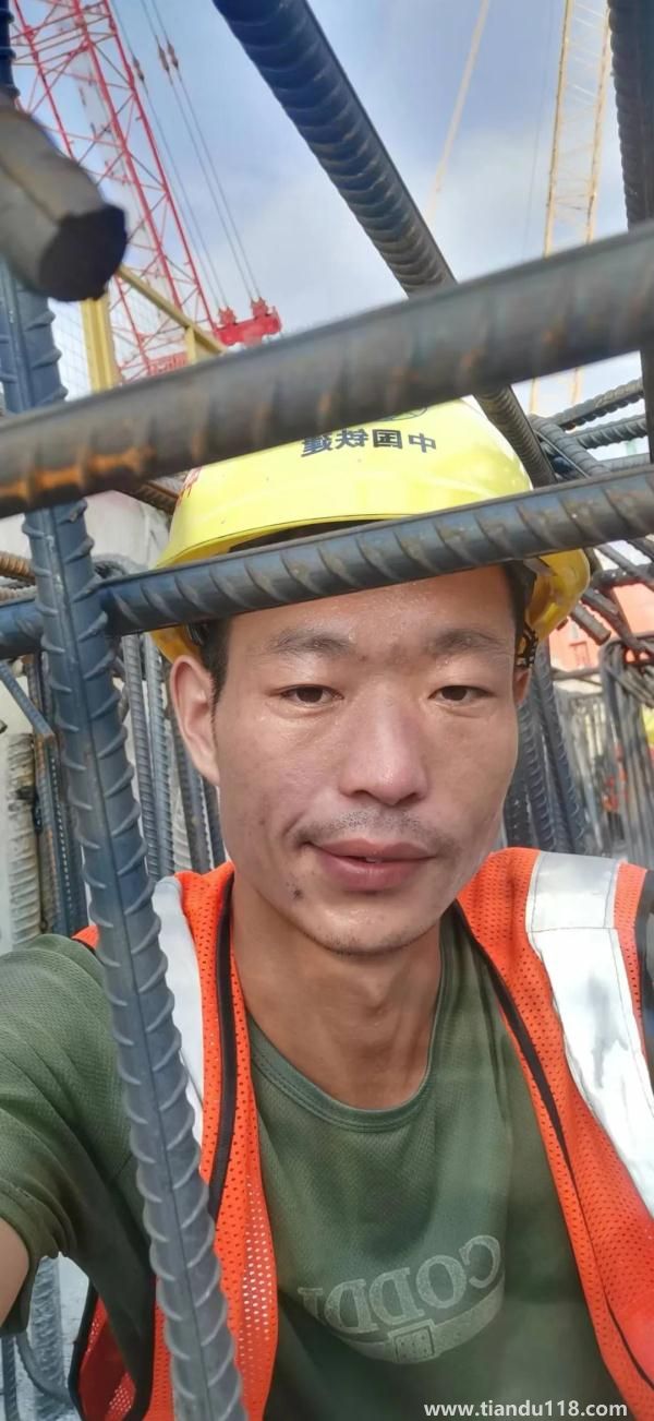 90后小伙被誤認(rèn)為60后，數(shù)萬網(wǎng)友卻為他點(diǎn)贊