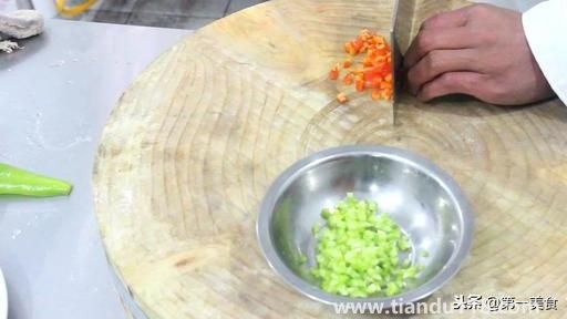 蒜蓉蝦的做法（蒜蓉蝦怎么做）(圖5)