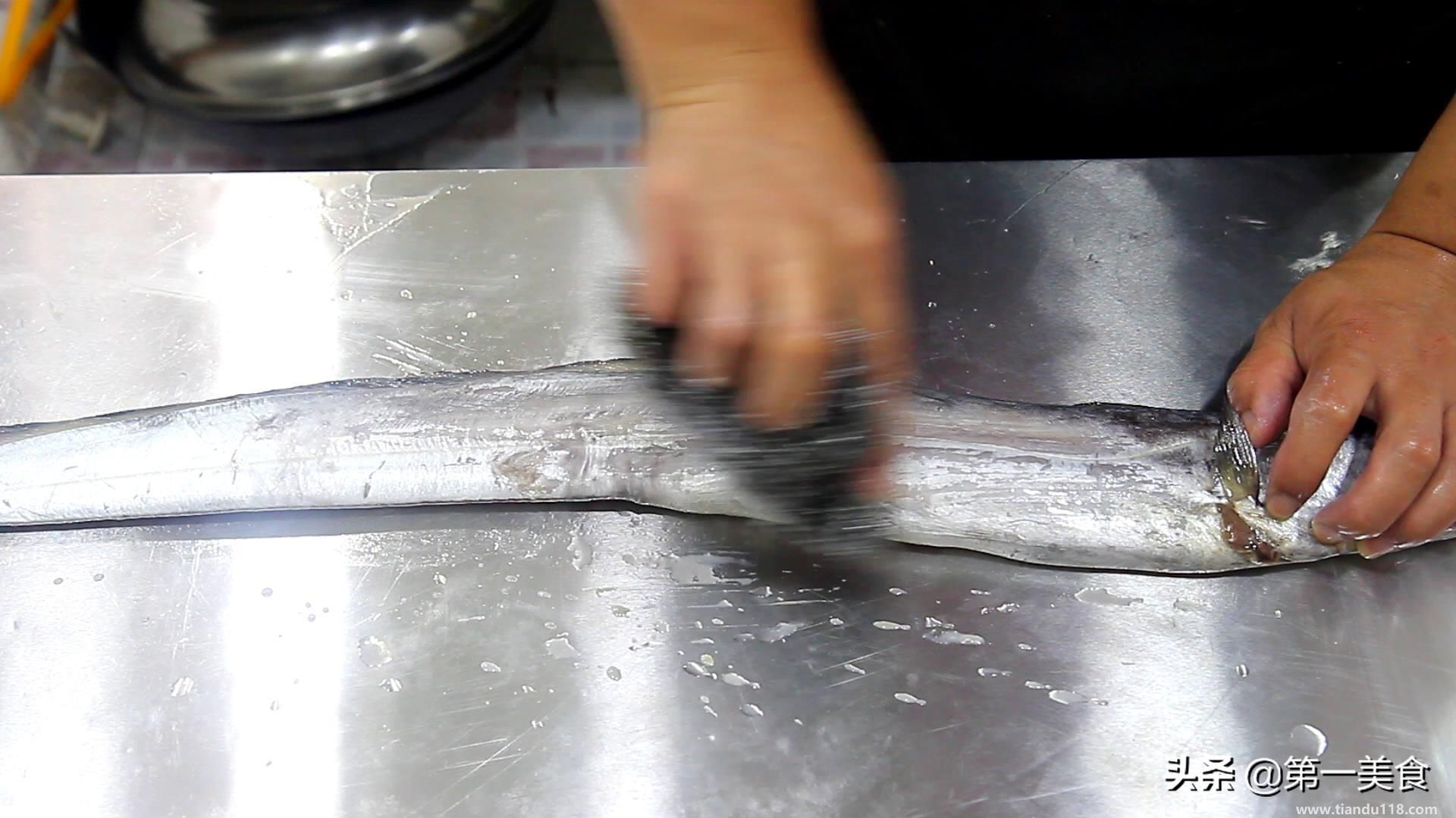 紅燒帶魚(yú)的做法（紅燒帶魚(yú)怎么做）(圖3)