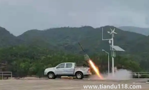 人工降雨會有轟隆隆的聲音嗎2