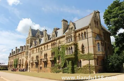 貧困證明在大學(xué)能拿到貧困金嗎1