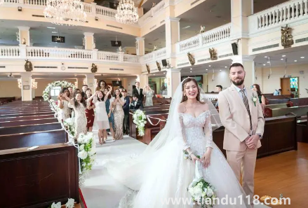 新娘進(jìn)門不能超過幾點2