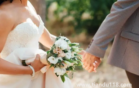 新娘進(jìn)門不能超過幾點3