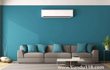 空調(diào)吹出來黑色像煤炭一樣的東西是什么1