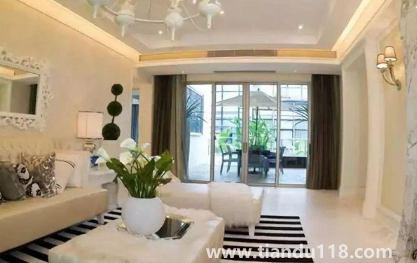 空調(diào)吹出來黑色像煤炭一樣的東西是什么2