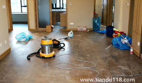 開(kāi)荒保潔哪里好1