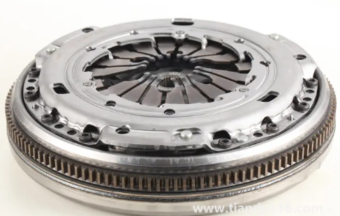 汽車飛輪壞了是什么原因造成的（怎么判斷飛輪要不要換）