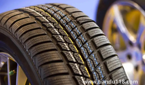 夏天輪胎會自己跑氣嗎（輪胎側(cè)面被扎了個小釘子怎么辦）