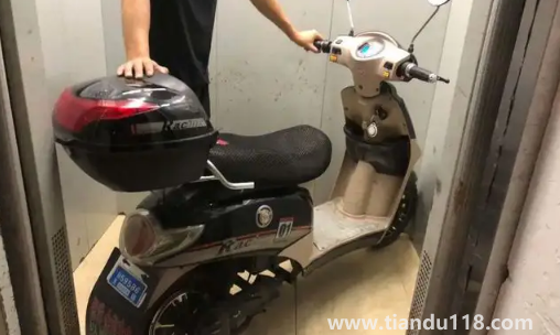 電動(dòng)車進(jìn)入電梯違法嗎2