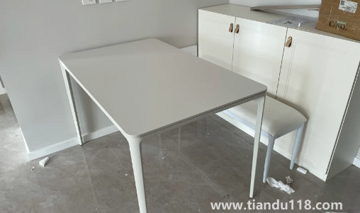 德利豐巖板背面都是粗糙的嗎2