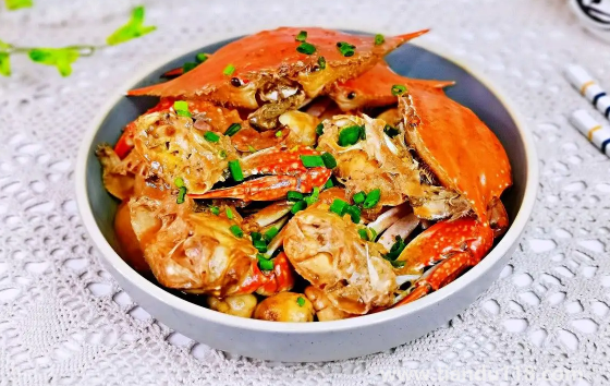 梭子蟹買的時候是活的到家死了還能吃嗎1