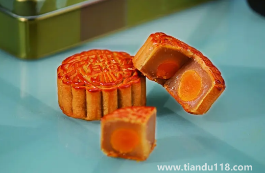 月餅帶上飛機(jī)需要托運(yùn)嗎3