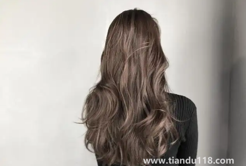 染發(fā)后怎么護理和保養(yǎng)（染發(fā)后應該注意什么）