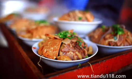 2022國慶節(jié)辦酒席會比平時(shí)貴嗎（2022年國慶節(jié)哪幾天適合擺酒席）