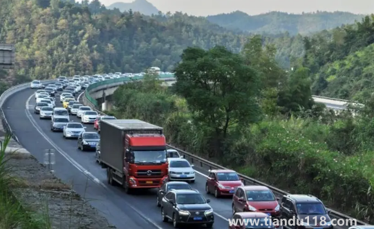 2022國慶節(jié)高速免費可以提前上高速嗎3