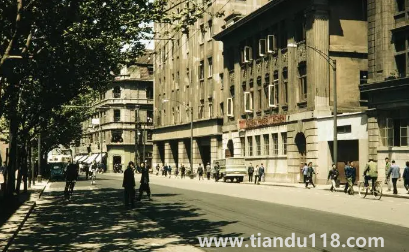 上海10月份能穿短袖嗎1