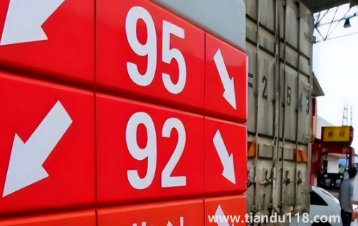 自然吸氣加95對(duì)車好嗎（一直加95號(hào)油可以換92號(hào)汽油嗎）