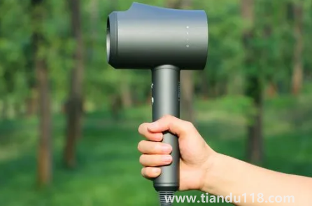 吹風(fēng)機有必要買貴的嗎（吹風(fēng)機哪個品牌好適合家用）