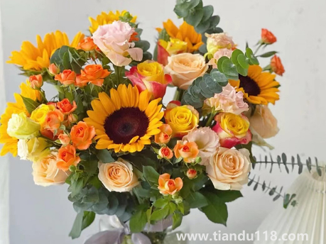 網(wǎng)上買的鮮花先去葉子還是先醒花1