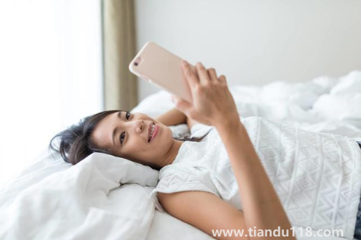 睡覺手機放哪里沒輻射1