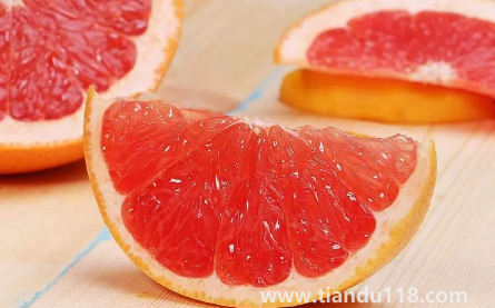 葡萄柚酸放幾天會(huì)不會(huì)甜（吃葡萄柚的注意事項(xiàng)）