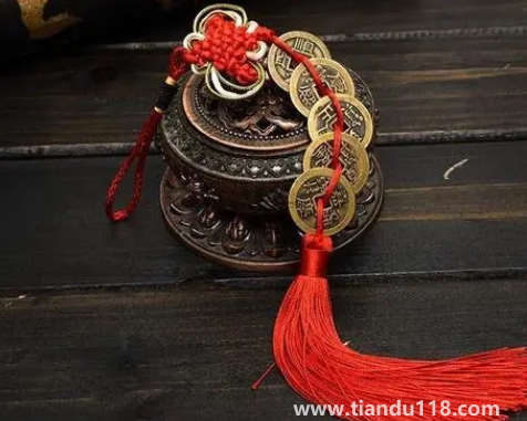 五帝錢(qián)左右兩邊都要掛嗎3