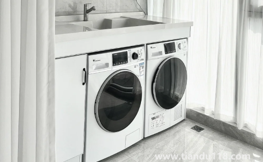 租客洗衣機(jī)用了一年壞了誰(shuí)負(fù)責(zé)1