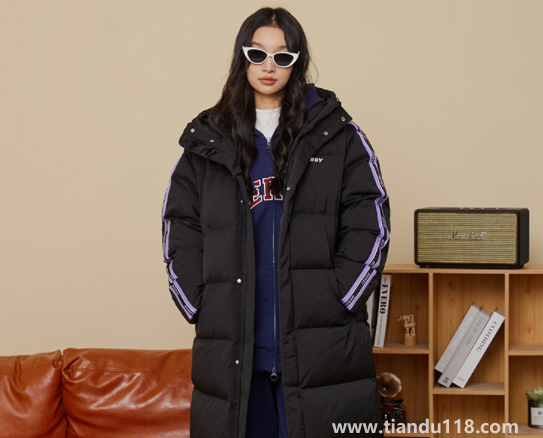 鵝絨服是不是比鴨絨服?。ㄓ鸾q服鴨絨好還是鵝絨的好）