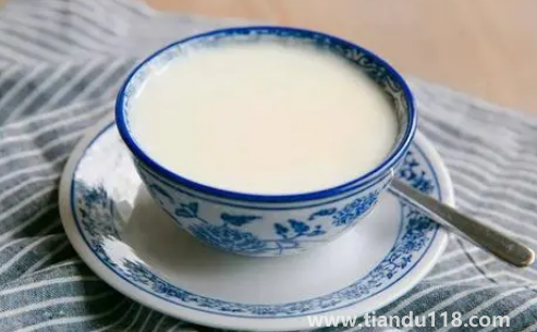 雙皮奶牛奶和蛋清的比例是多少（雙皮奶怎么做）