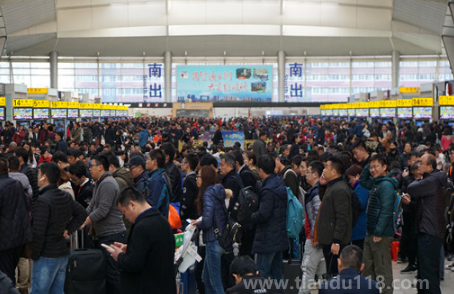 2023年返鄉(xiāng)潮開(kāi)始了嗎（為什么每到春節(jié)就會(huì)出現(xiàn)回鄉(xiāng)潮）