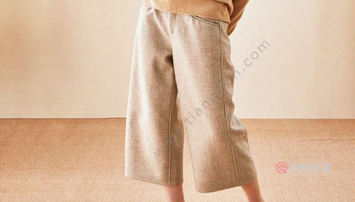 ?修身毛衣適合搭配什么褲子