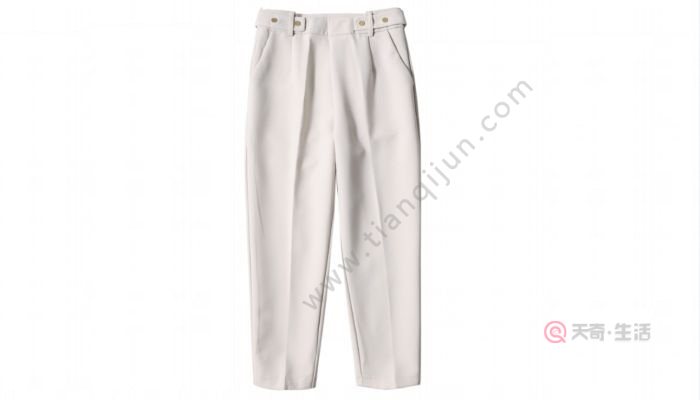 ?修身毛衣適合搭配什么褲子